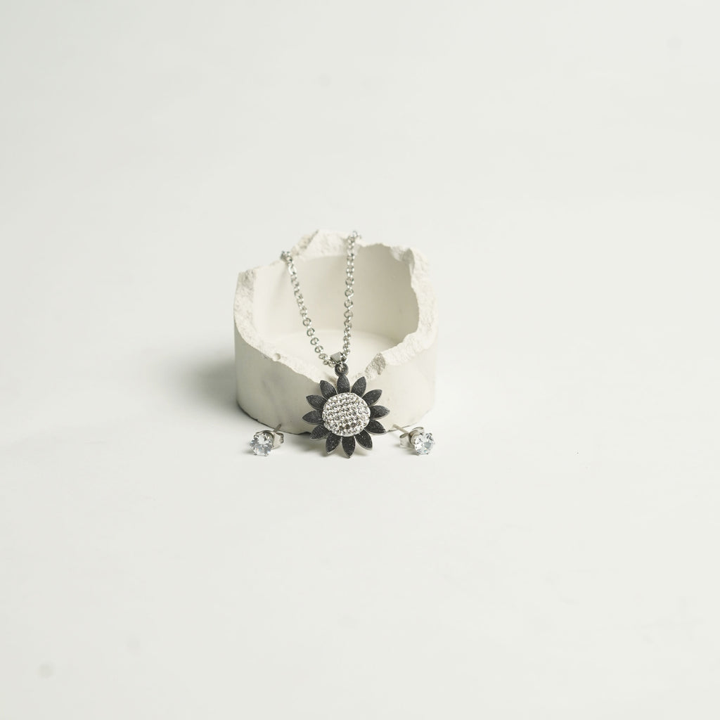 Stainless Steel Sunflower Necklace Set with Stud Earrings