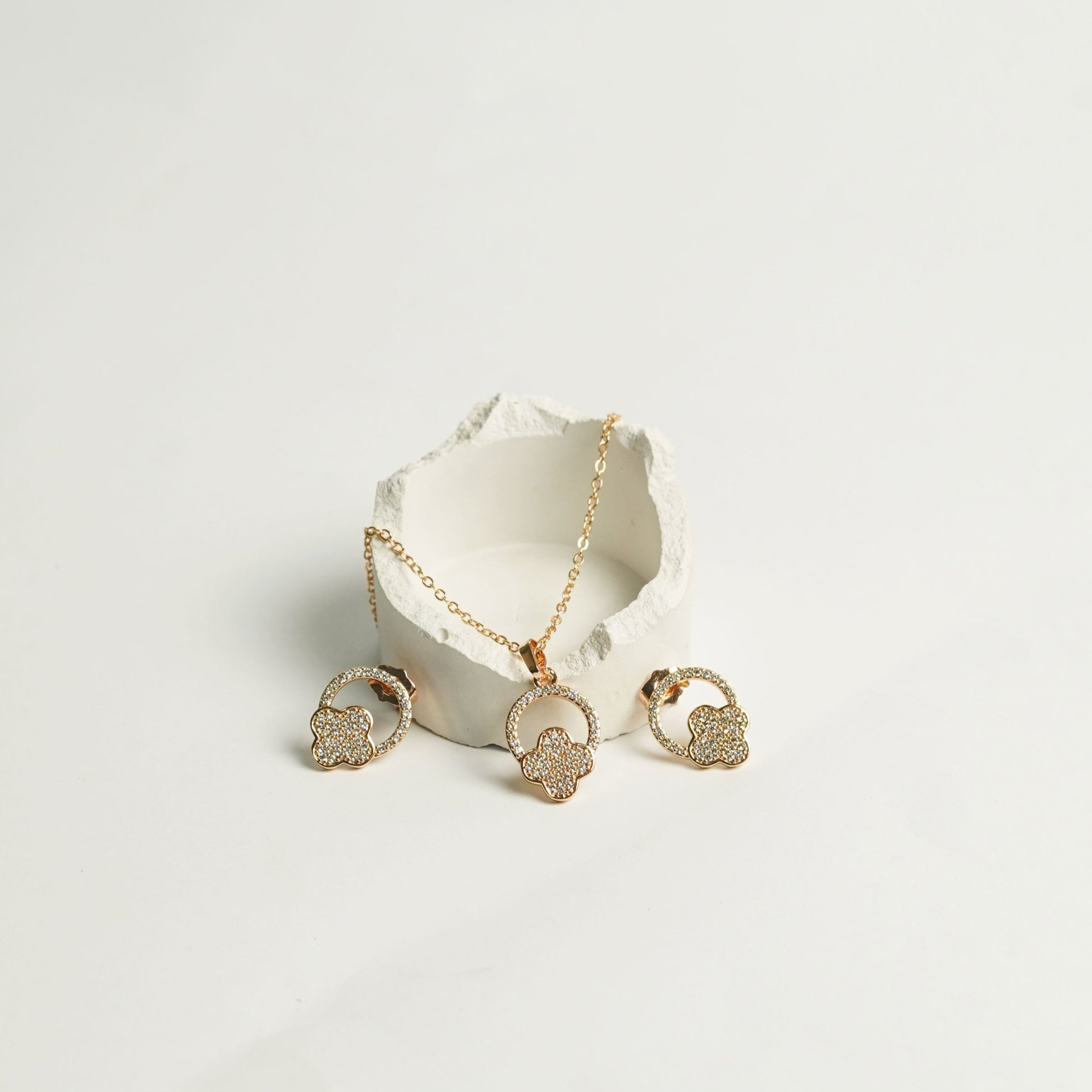 Clover necklace and earring Set